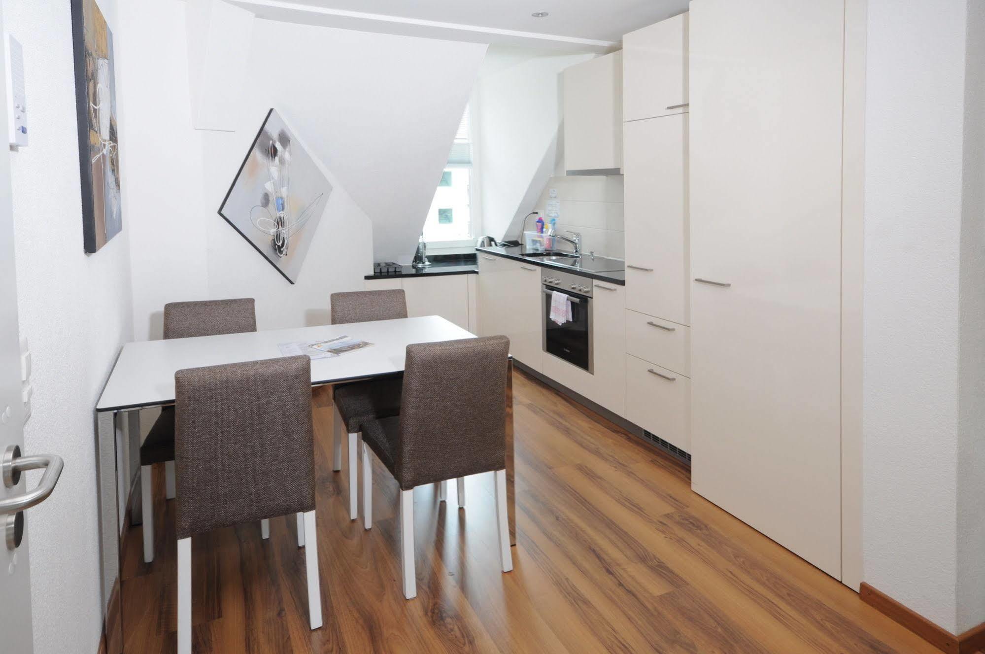 Luxury Apartments By Livingdowntown Цюрих Екстериор снимка